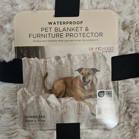 Brentwood Originals Oversized Waterproof Pet Blanket | NWT - Picture 2 of 4